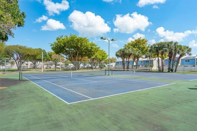 Foto del edificio - 10350 SW 220th St