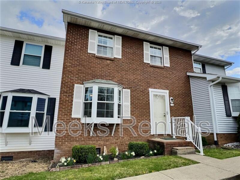Primary Photo - 14 Carriage Way