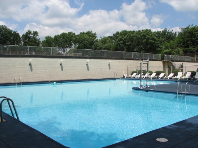 Executive House Apartments East Orange Nj Outdoor Summer Pool Executive House
