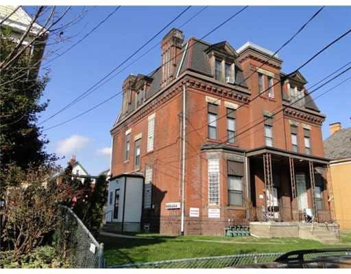 Side View - Eberhardt Apartments
