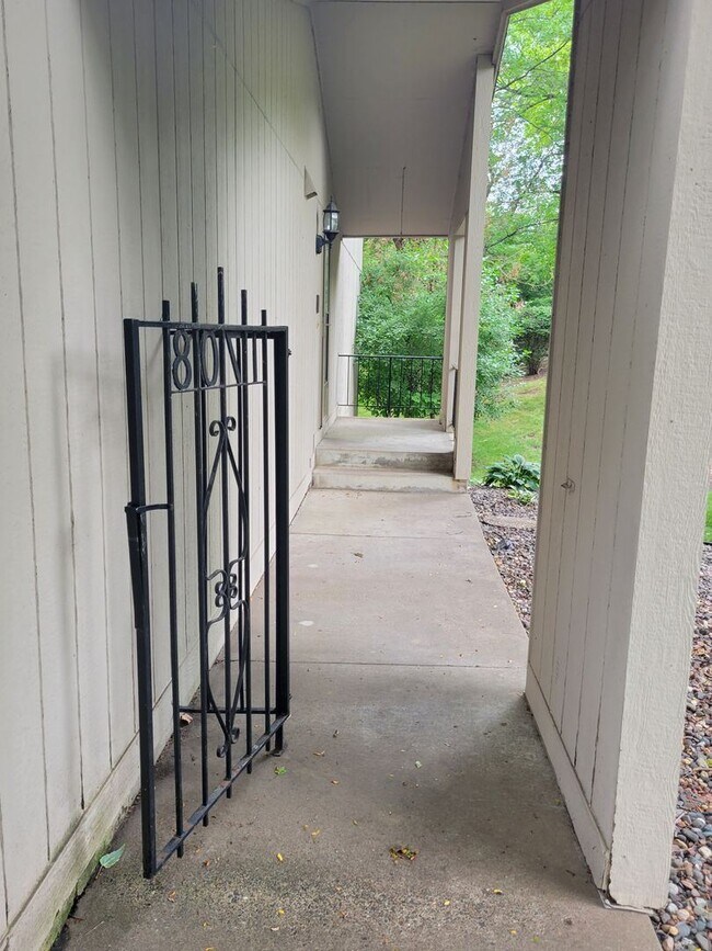 Building Photo - 2 br, 2 bath House - 1708 Archer Ct,