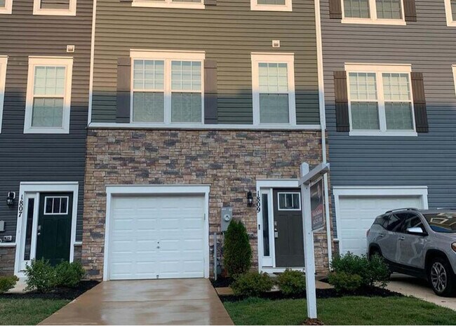 Foto del edificio - 1809 Kellington Ct