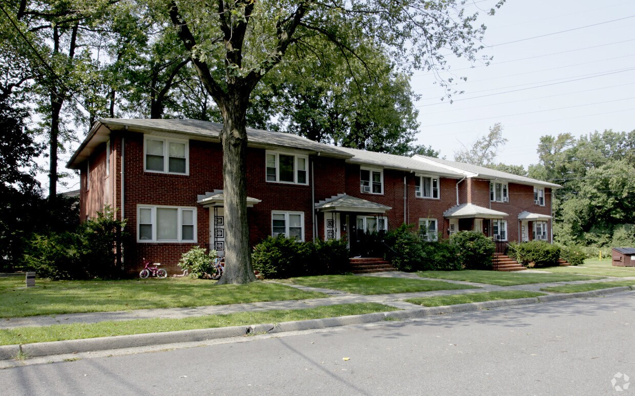 Primary Photo - 32 Audubon Ave