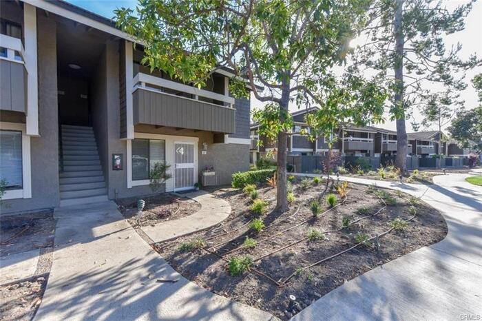 Primary Photo - 222 Springview