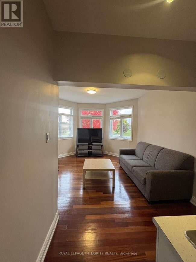 Building Photo - 600 Caracara Dr