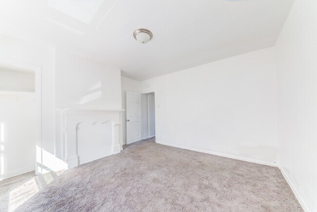 Foto del edificio - Available MAY 2026 - Beautiful 2 Bedroom Home w/ Recent Updates!