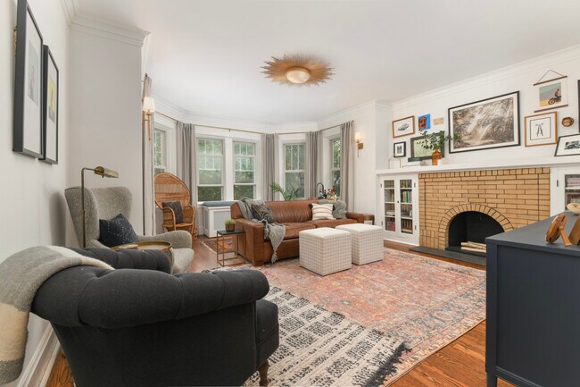 Foto del edificio - 3312 N Oakley Ave
