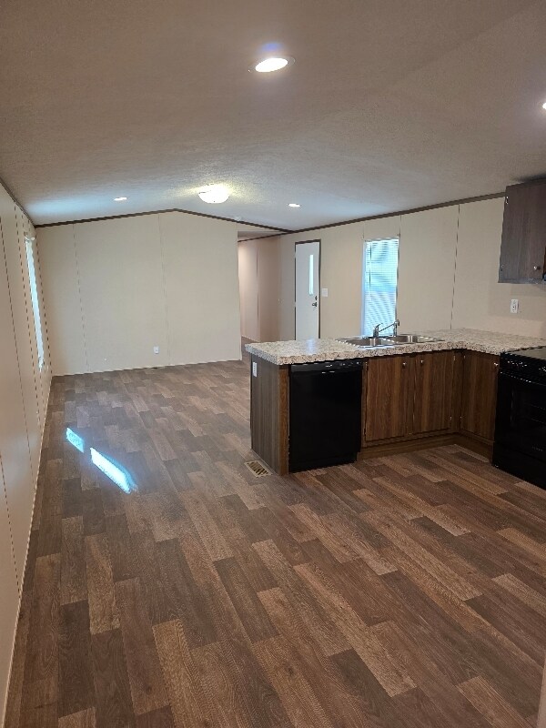 Foto del edificio - 27 Sam Doyle Dr