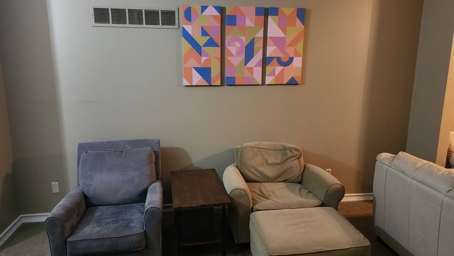 Building Photo - 8749 Park St