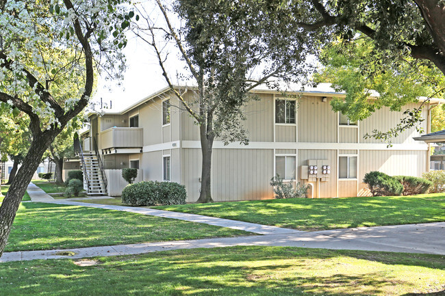 Meadow Brook Apartments - Reedley, CA | Apartments.com