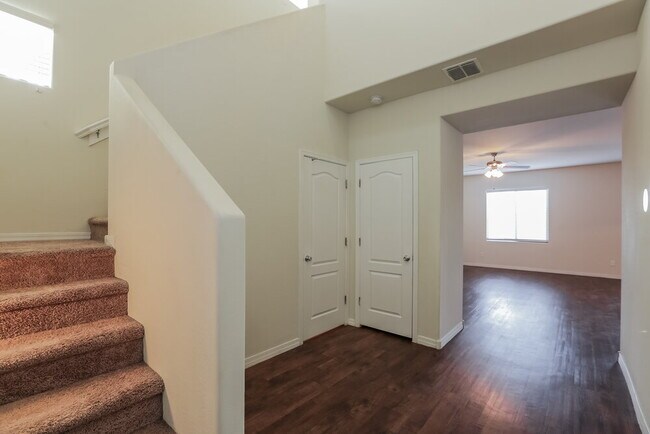 Building Photo - 8207 W Pueblo Ave