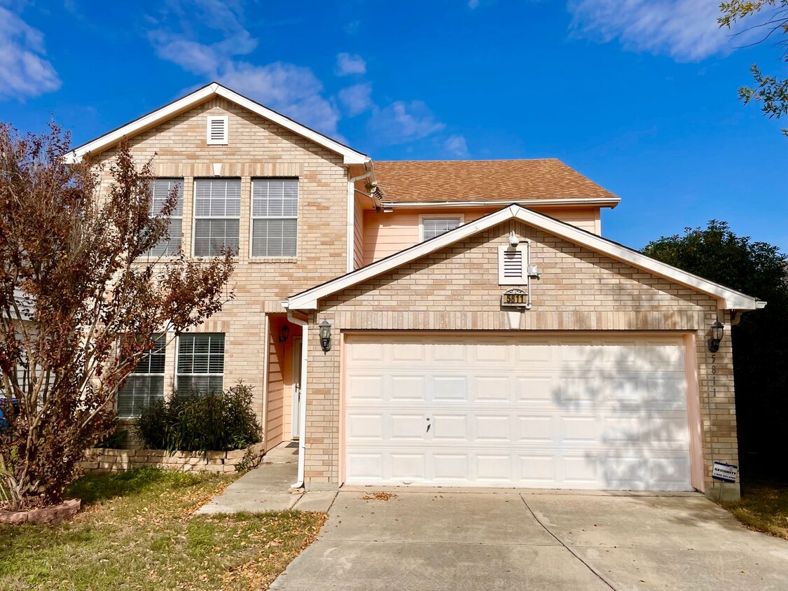 Primary Photo - Spacious 4x2 Rental Home at The Park at Un...