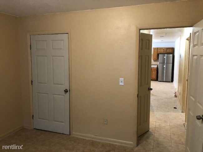 Building Photo - 2 br, 1 bath House - 907 W Duval St