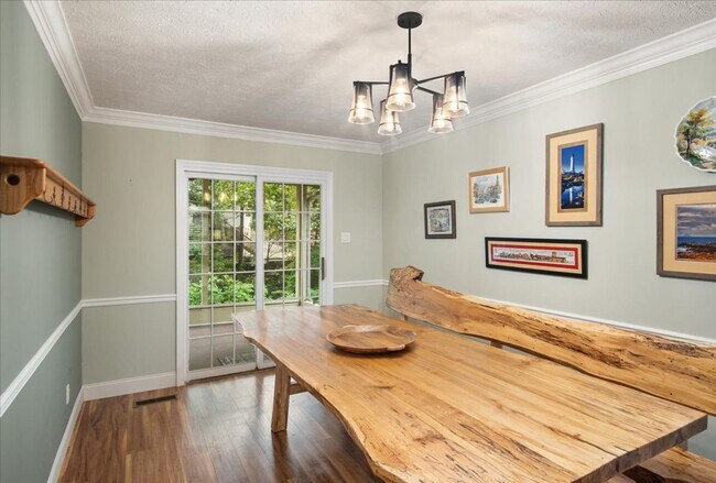 Building Photo - Knoxville 37923 - Available Now - Lovely C...