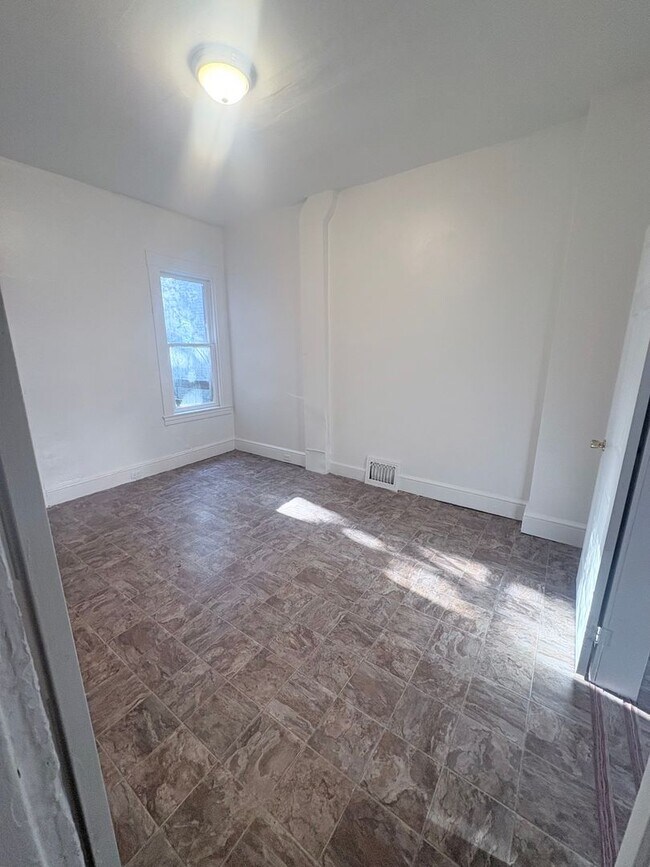 Foto del edificio - 1 Bedroom Apt Located in the York City