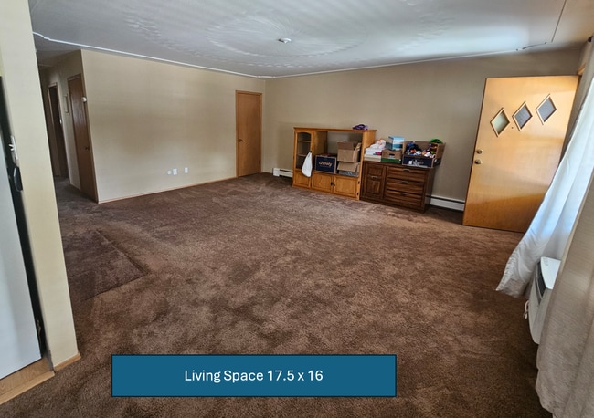 Building Photo - 5900 Yukon Ct