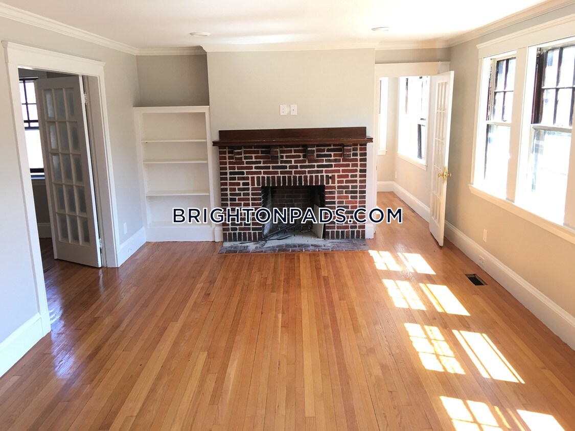 Foto principal - 651 Washington St