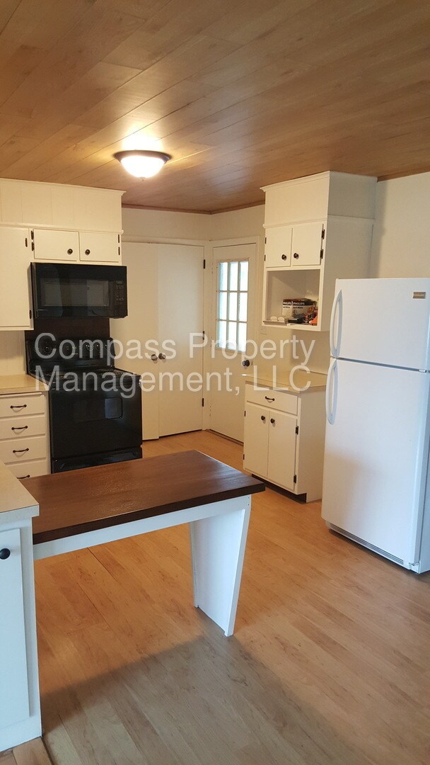 Building Photo - 902 Mount Zion Rd