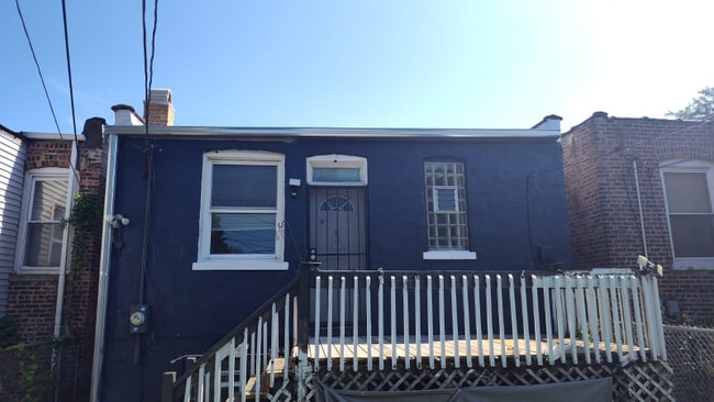 Building Photo - 1628 E 75th St