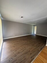 Building Photo - 1747 S Court St