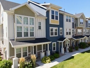 Building Photo - 699 E 330 N