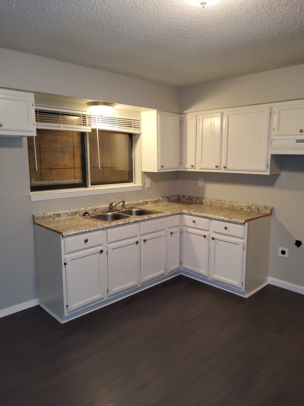 Building Photo - 1289 Parkrose Rd