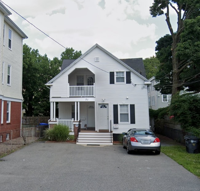 Foto del edificio - 71 Pembroke Ave