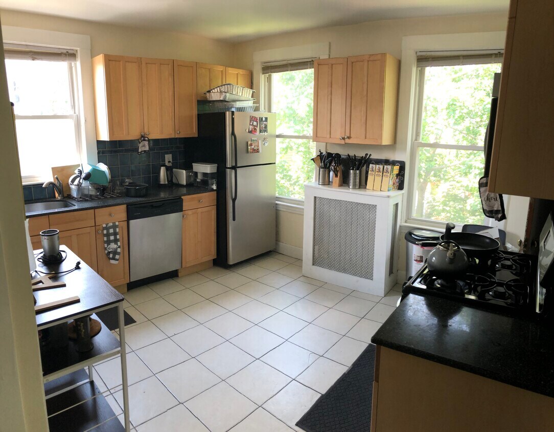 Foto principal - 13 Sparhawk St