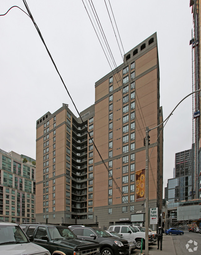 Building Photo - University Plaza