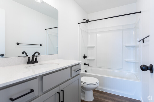 4BR, 2.5BA - 1,763SF - Second Bathroom - Walton Lane