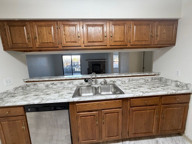 Building Photo - Perfect Package of Amenities