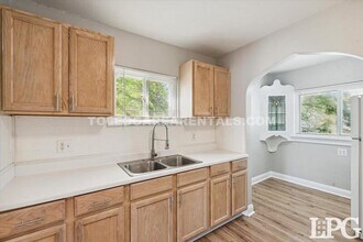 Building Photo - 1442 Schuyler Rd