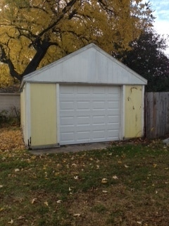Building Photo - 3-Bedroom Home with White Picket Fence - East Side