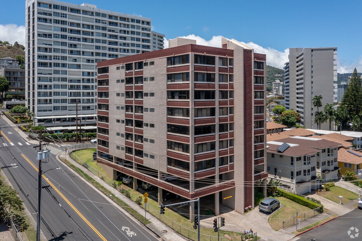 Primary Photo - The Ward Lanai