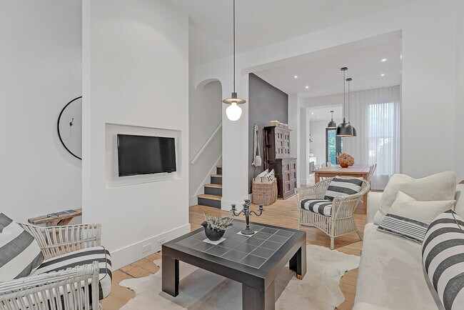 Photo du bâtiment - 20 Boulton Ave