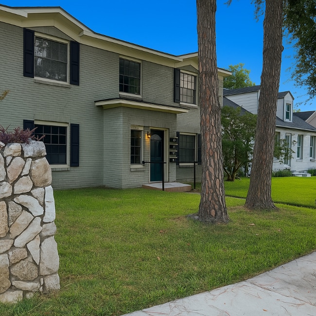 Building Photo - 6601 Meadowlawn St