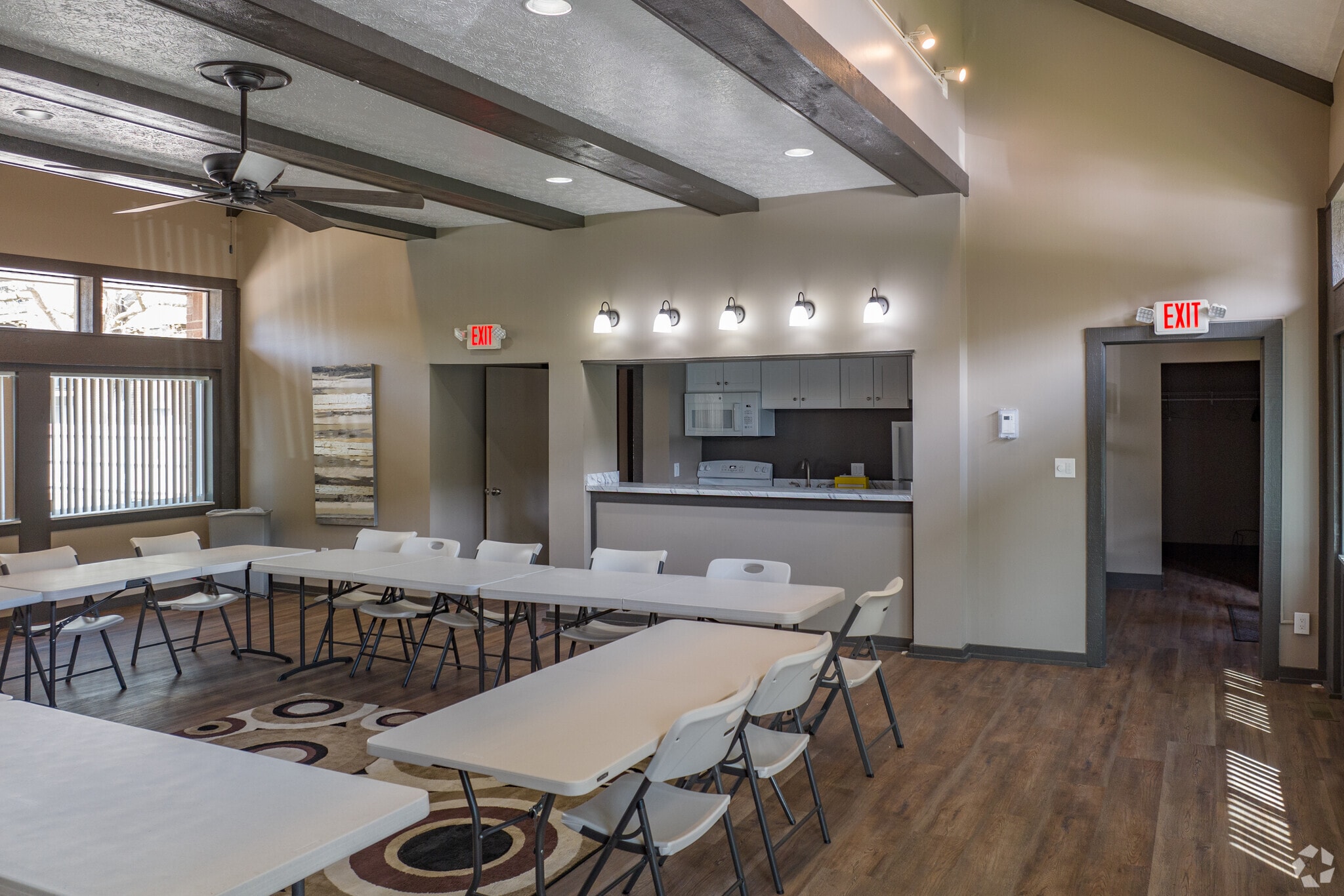 Village in the Park Apartments – photo 4