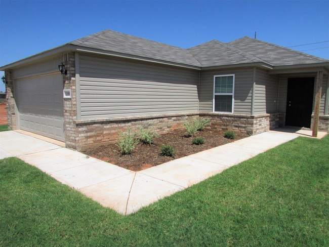 Building Photo - 13304 Beekman Dr
