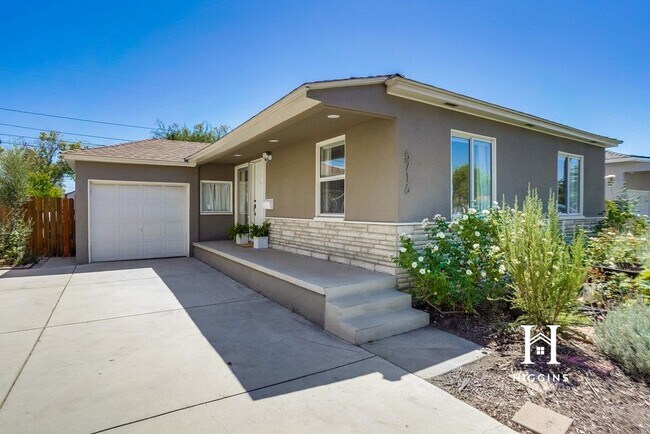Building Photo - 5716 Hazelbrook Ave