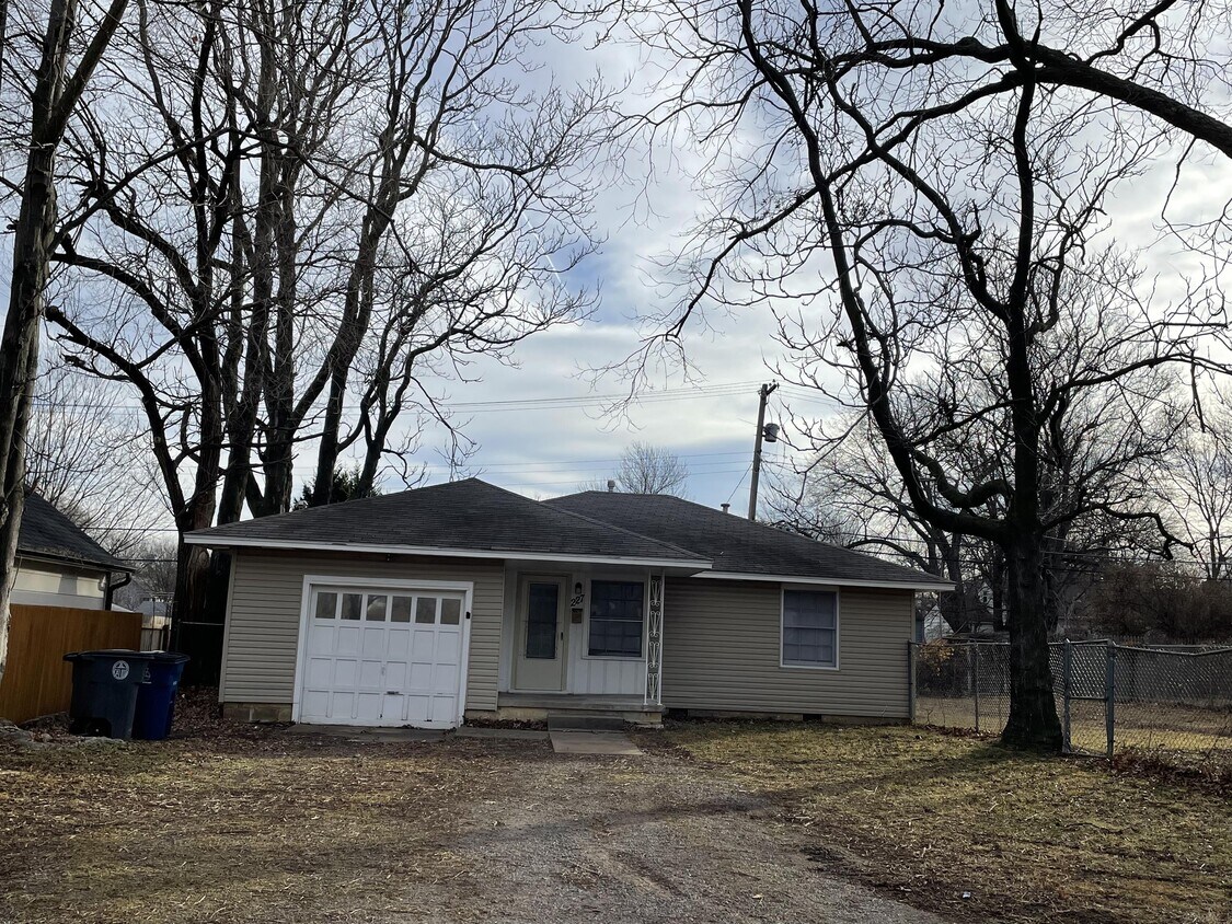227 S Pittsburg Ave, Tulsa, OK 74112 House Rental in Tulsa, OK