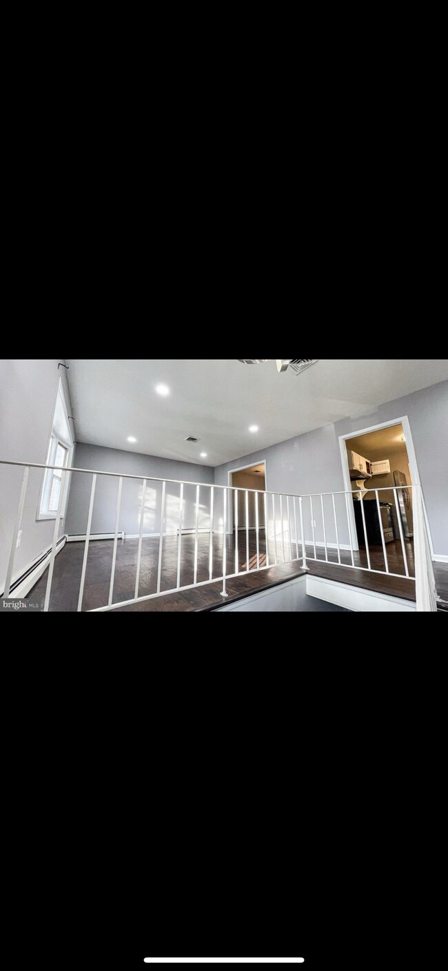 Building Photo - 14209 Essex Dr