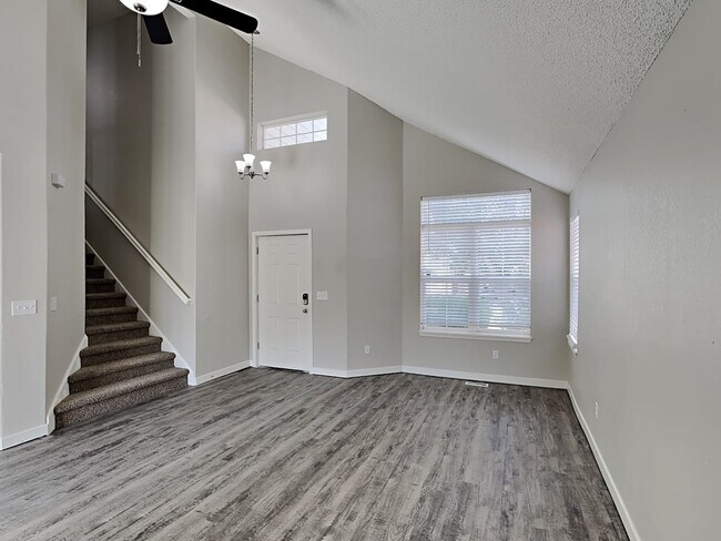 Building Photo - 9411 Daystar Ter