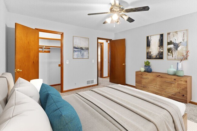 Foto del edificio - 11801 Wood Oak Ave
