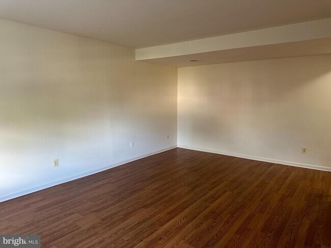 Building Photo - 9830 Hagel Cir