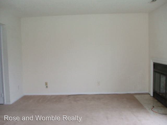 Building Photo - 925 Westwind Pl
