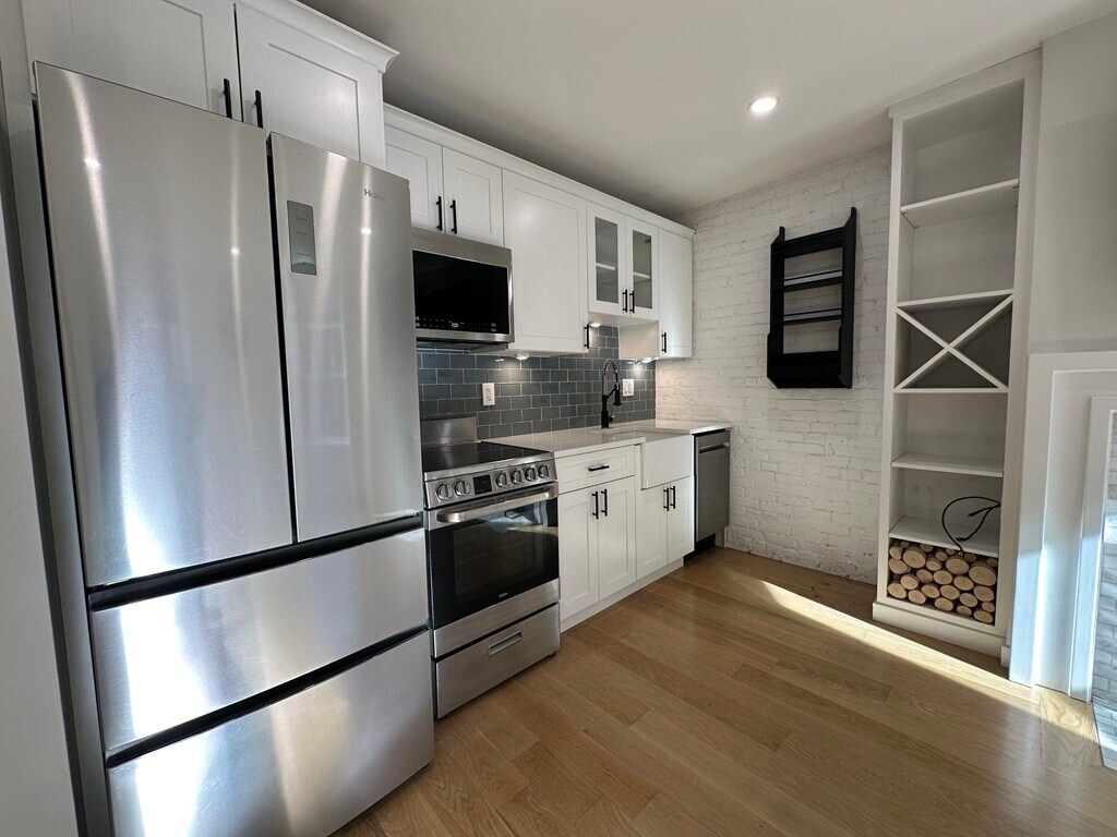 111 Gainsborough St Unit 203, Boston, MA 02115 Condo for Rent in