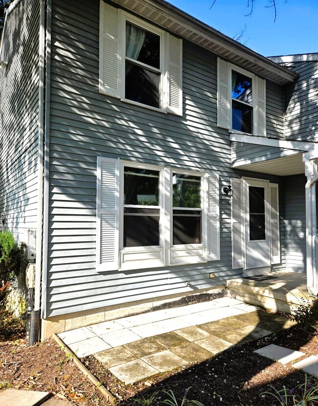Building Photo - 7808 Butterfield Dr