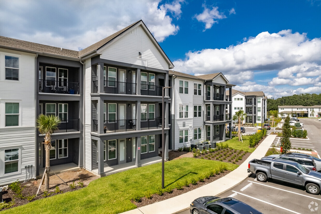 Tessa Springs Apartments in Thonotosassa, FL