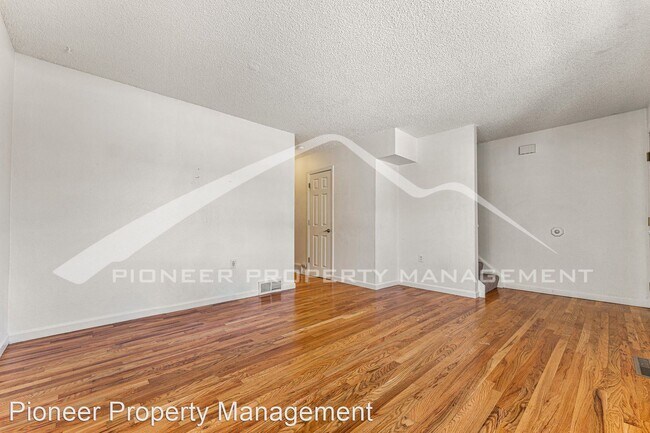 Building Photo - 3 br, 1.5 bath House - 594 S Eaton St
