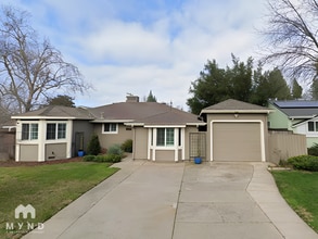 Building Photo - 2309 Lansing Way
